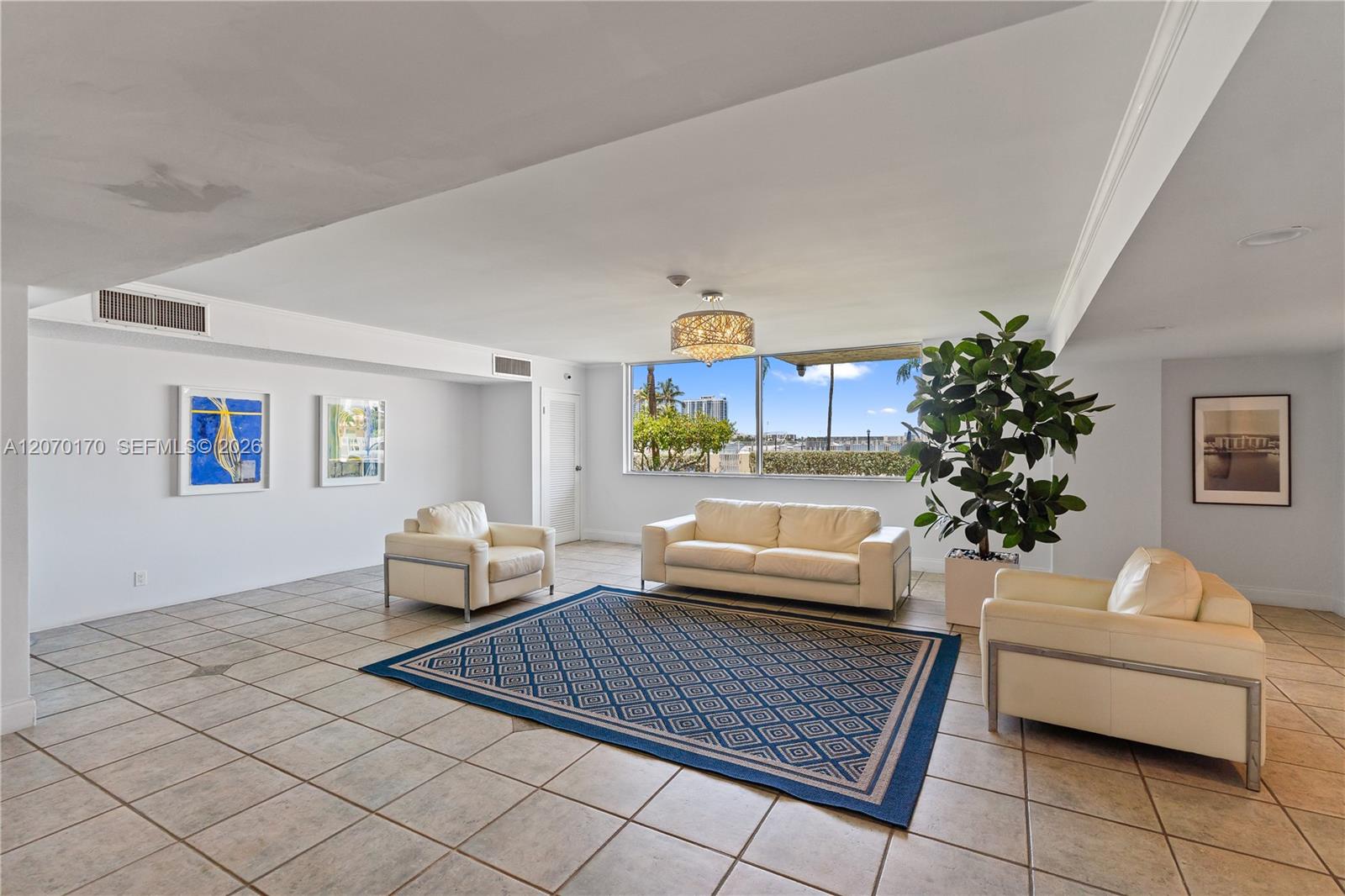 2821 N Miami Beach Boulevard