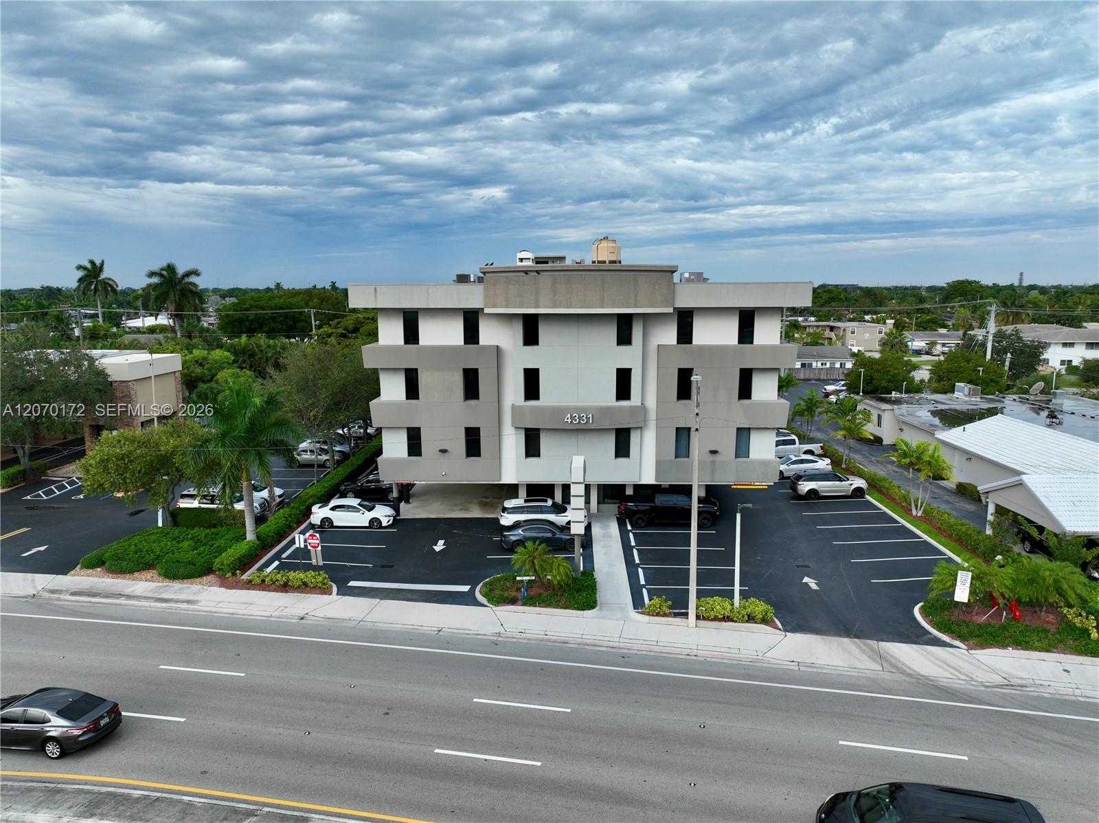 4331 N Federal Highway