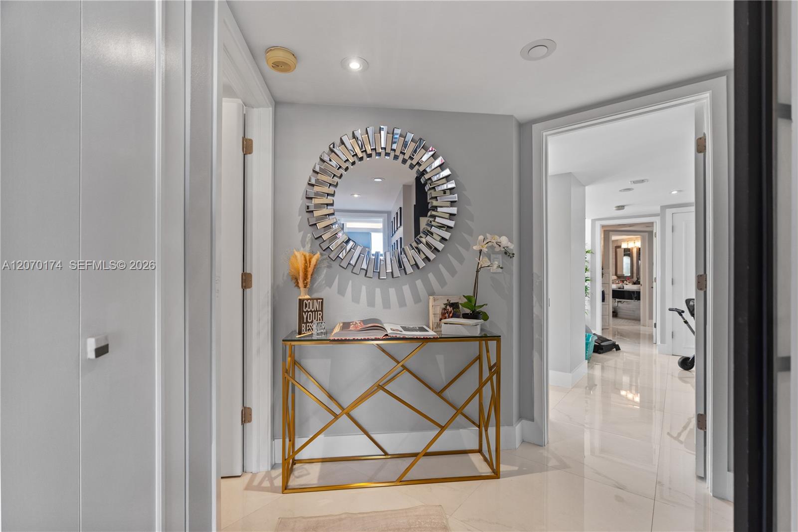 1000 W Island Boulevard