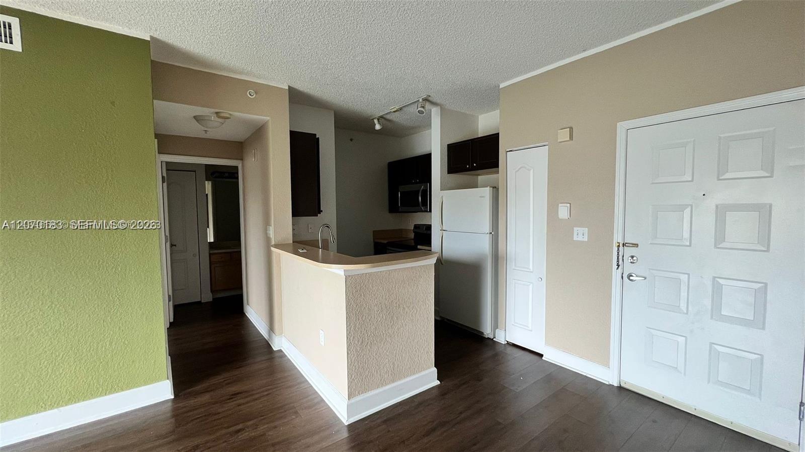 6001 SW 70th Street