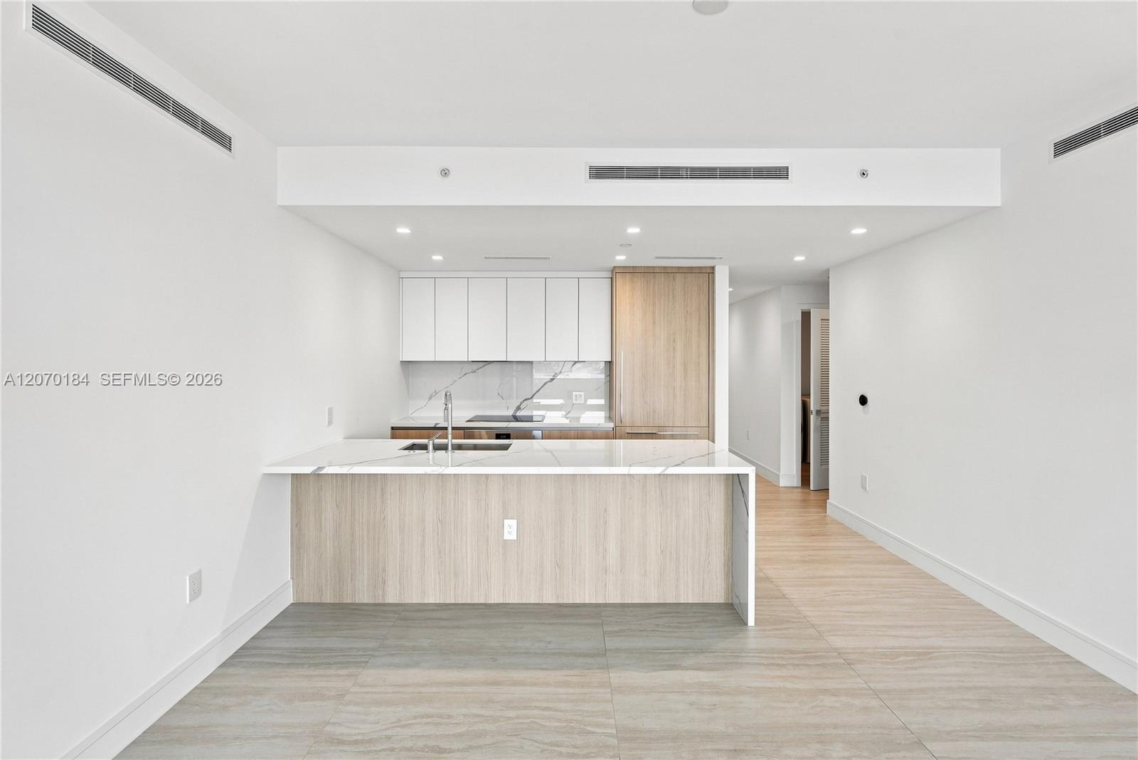 2411 Laguna Circle