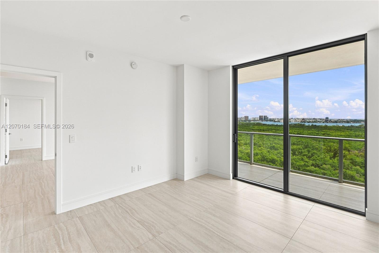 2411 Laguna Circle