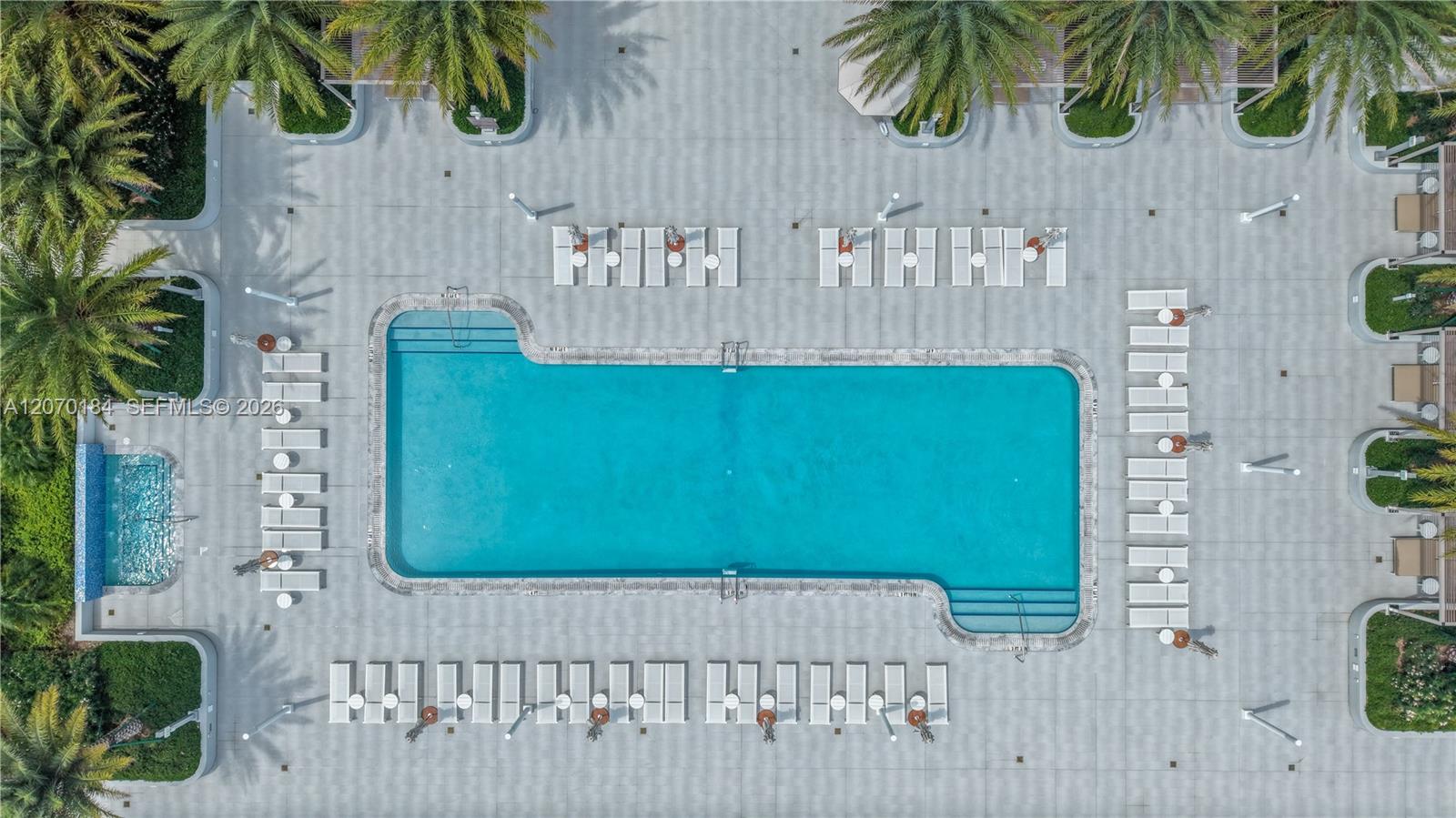 2411 Laguna Circle
