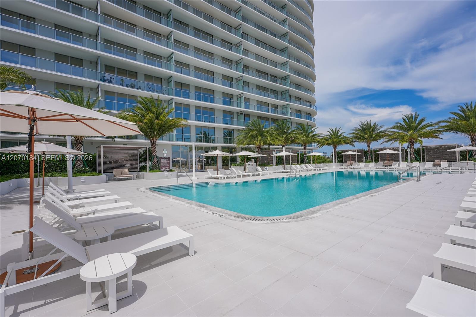 2411 Laguna Circle
