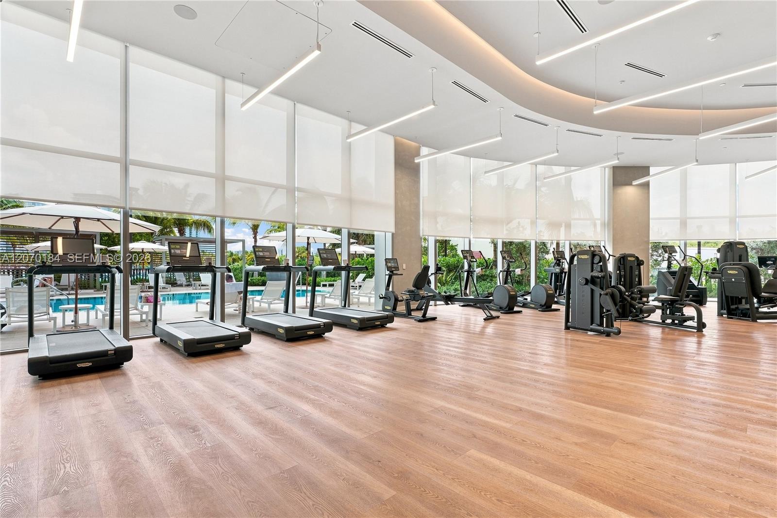 2411 Laguna Circle