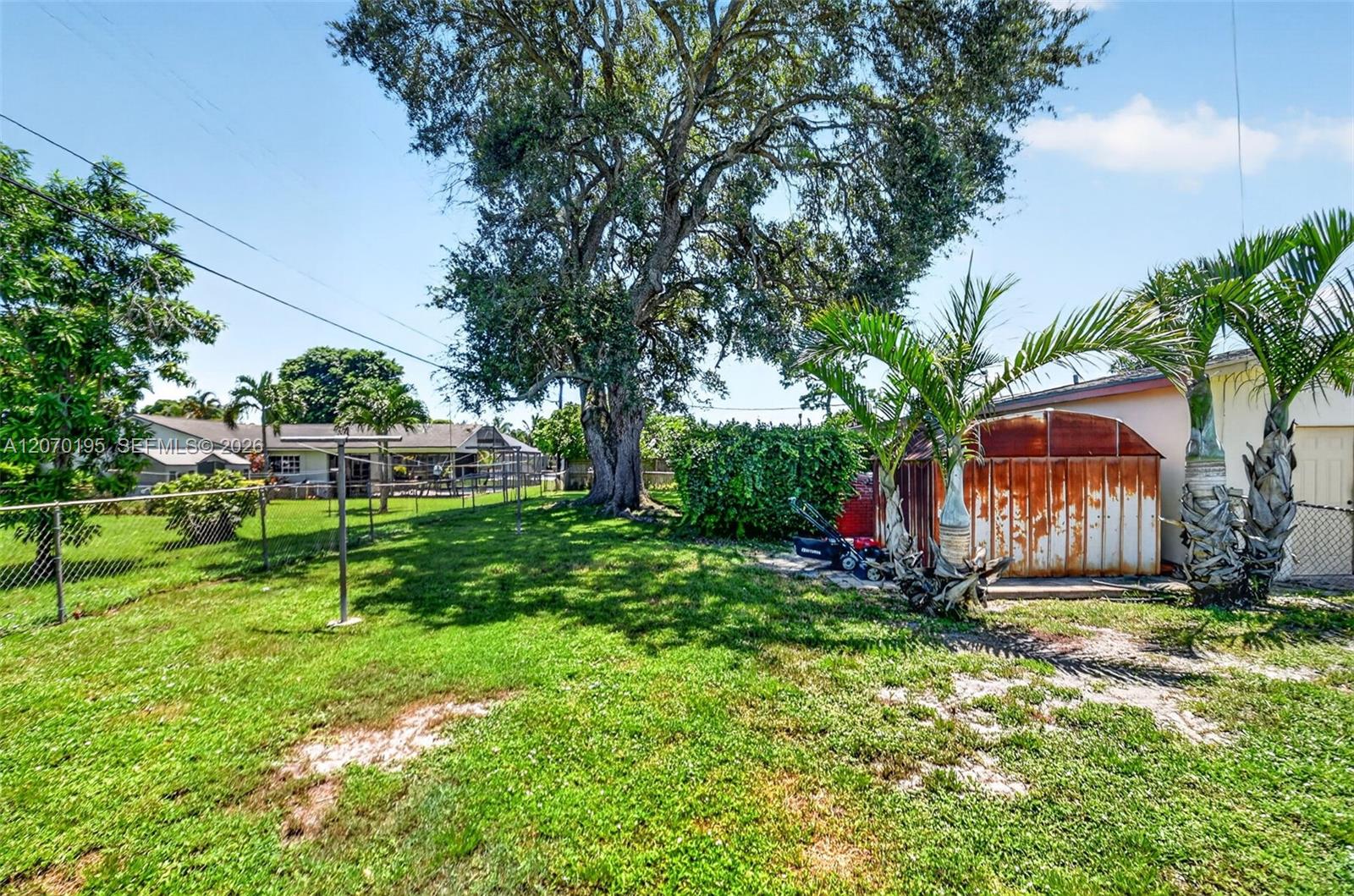 1572 Woodland Avenue