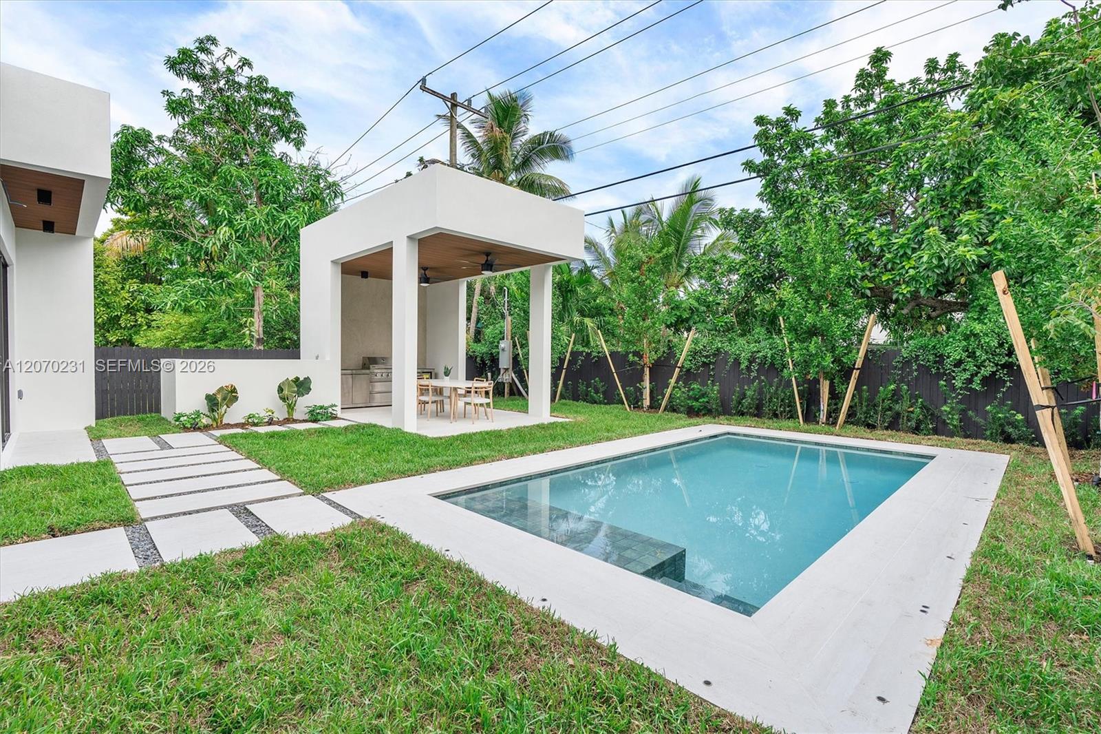 1844 SW 24th Terrace