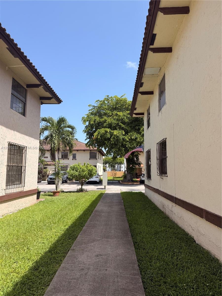 12241 SW 16th Terrace
