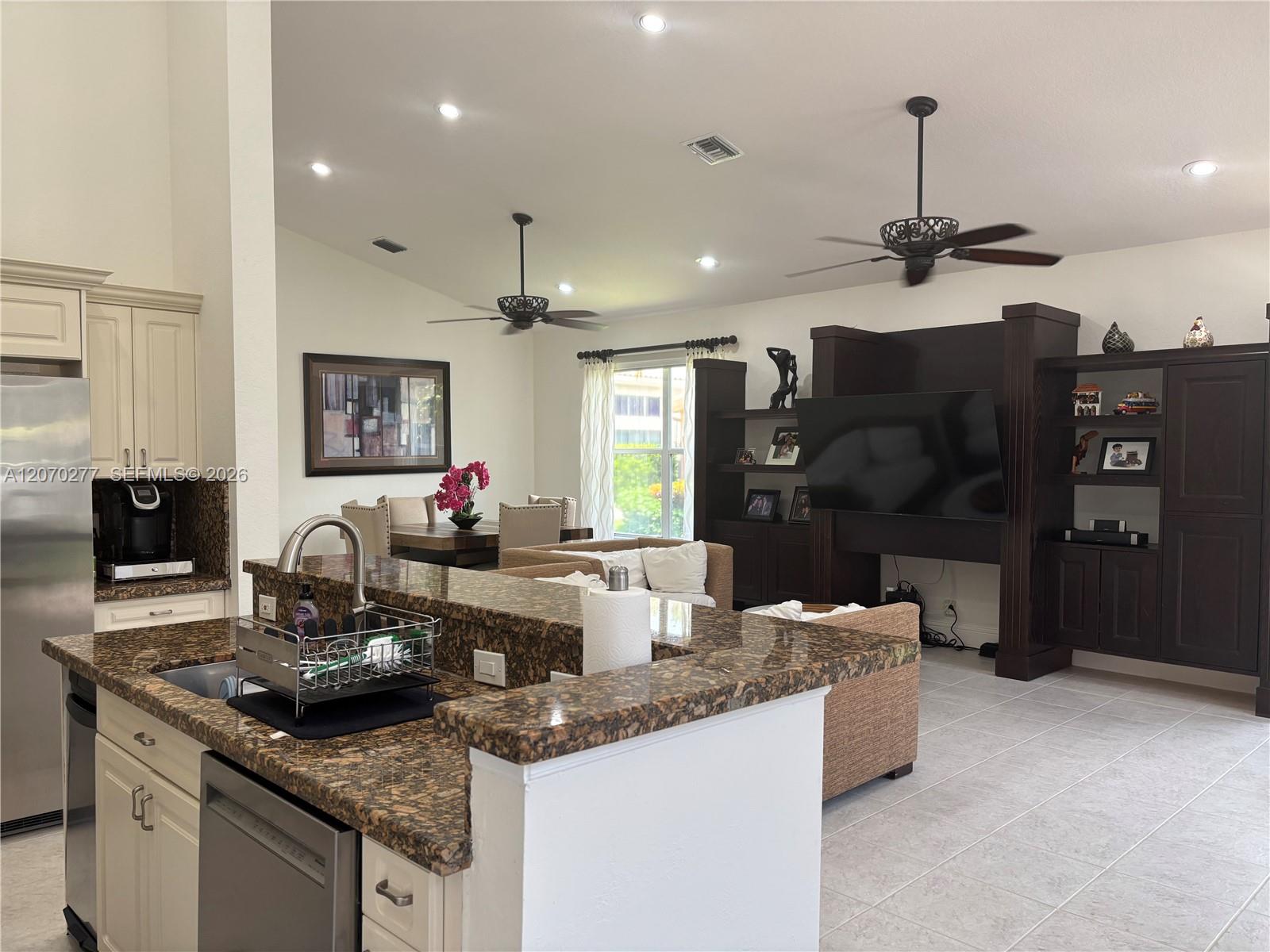 2932 NW 41st Street