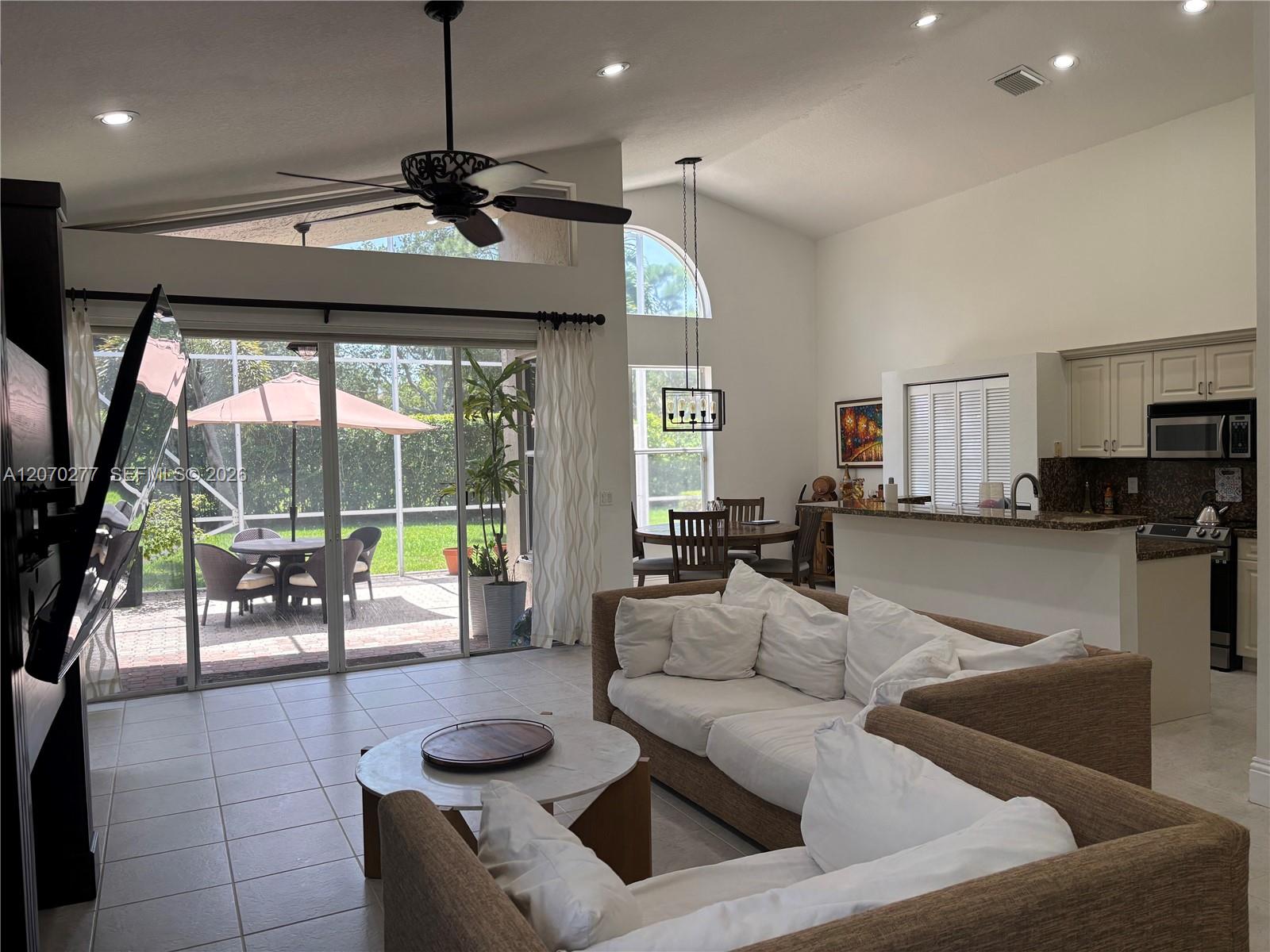 2932 NW 41st Street