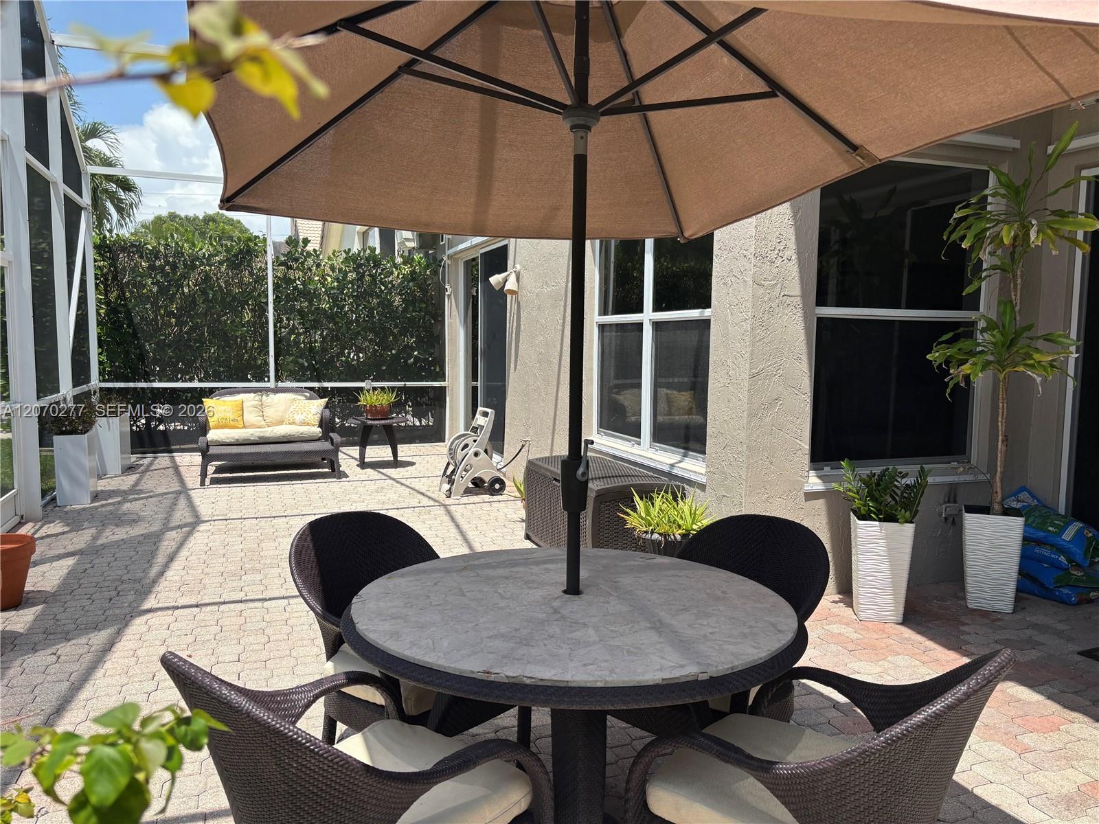 2932 NW 41st Street