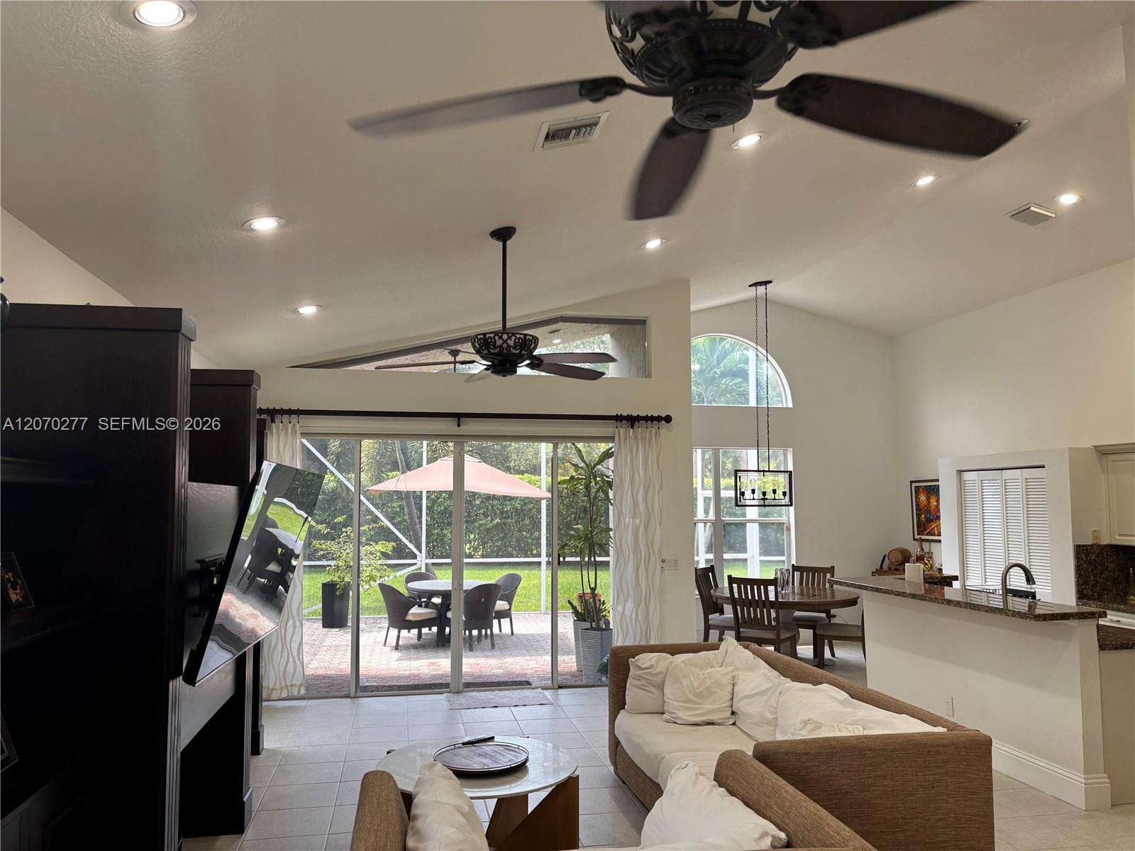 2932 NW 41st Street