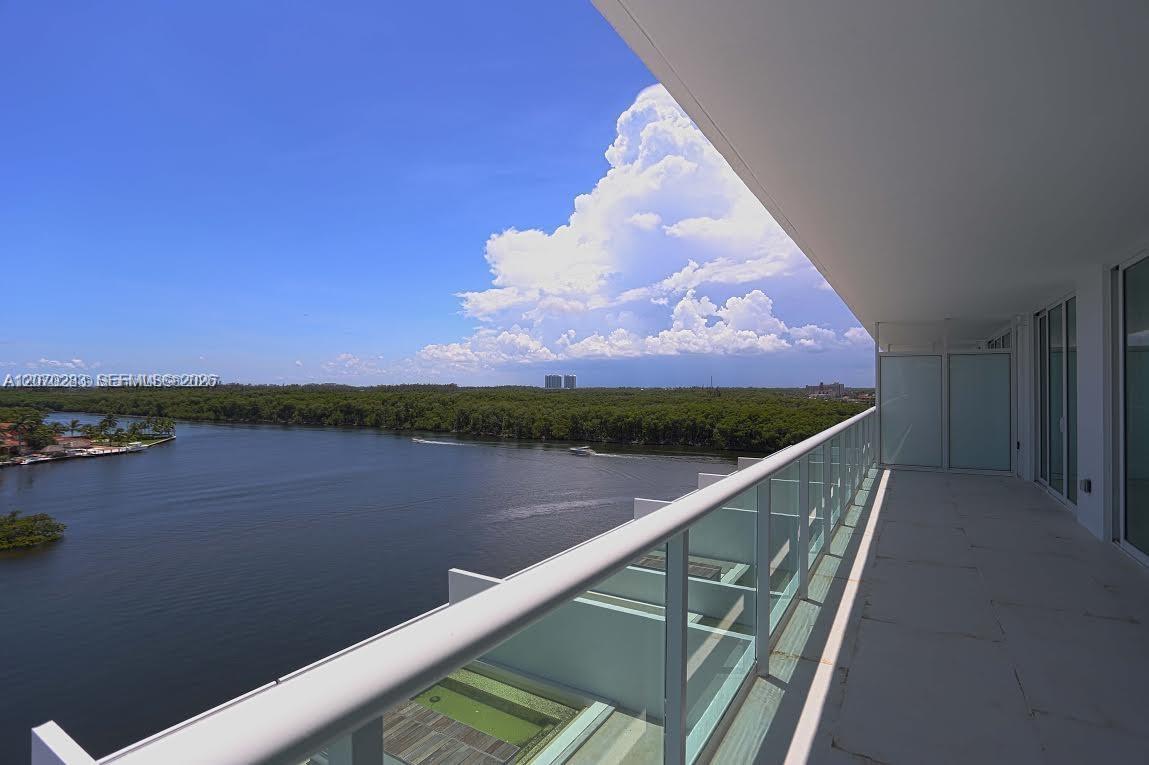 400 Sunny Isles Boulevard