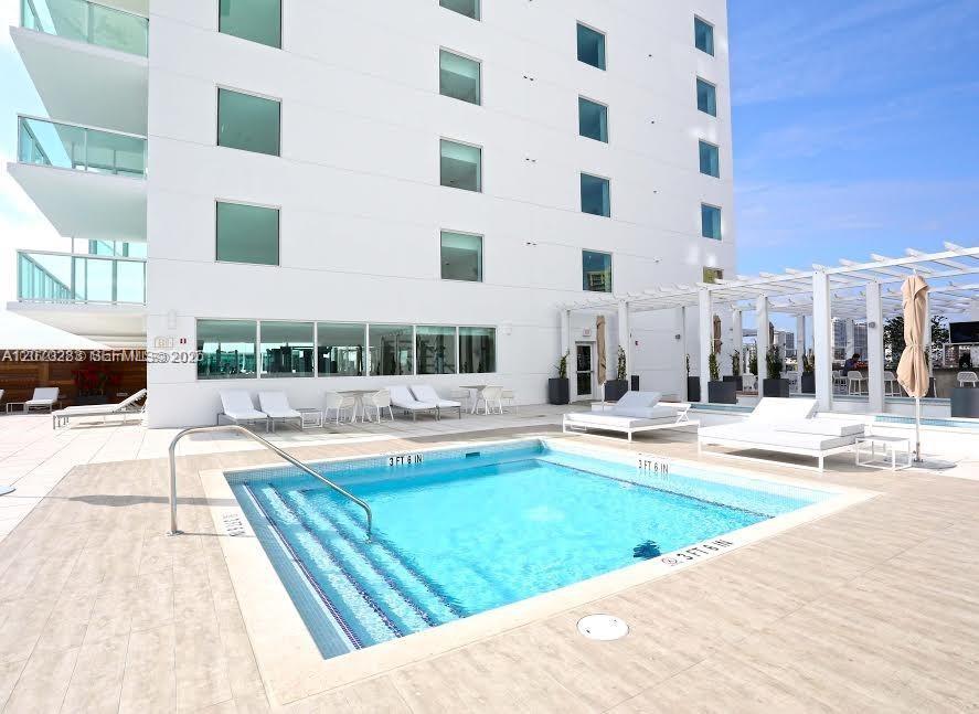 400 Sunny Isles Boulevard