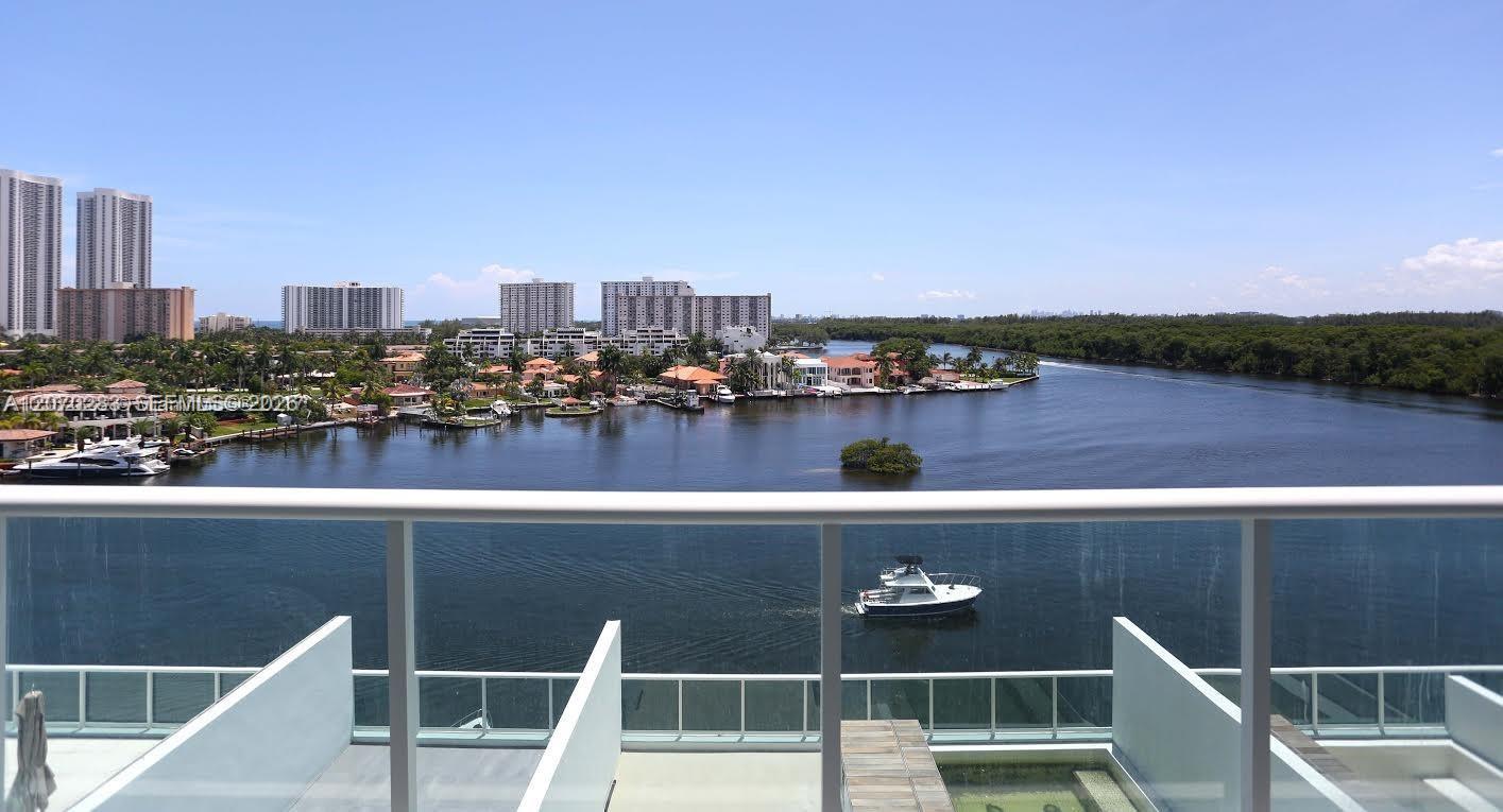 400 Sunny Isles Boulevard