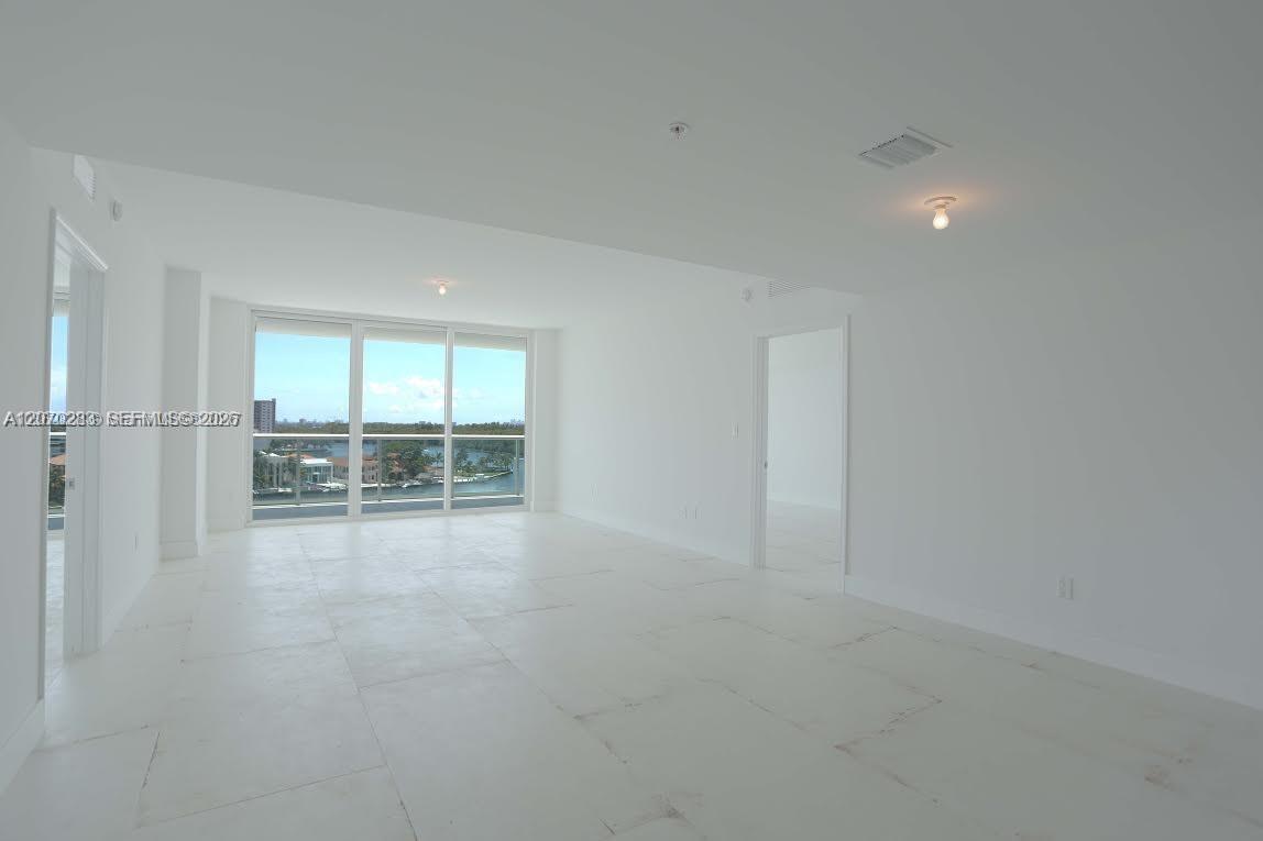 400 Sunny Isles Boulevard