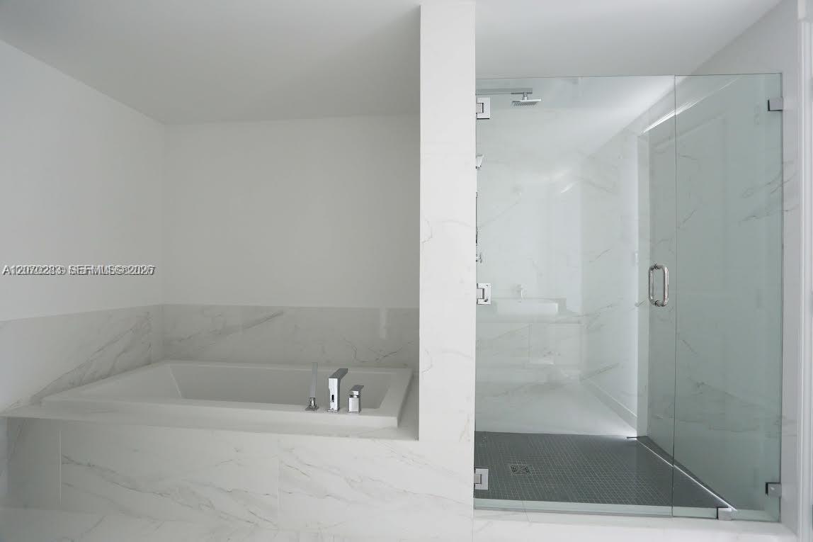 400 Sunny Isles Boulevard