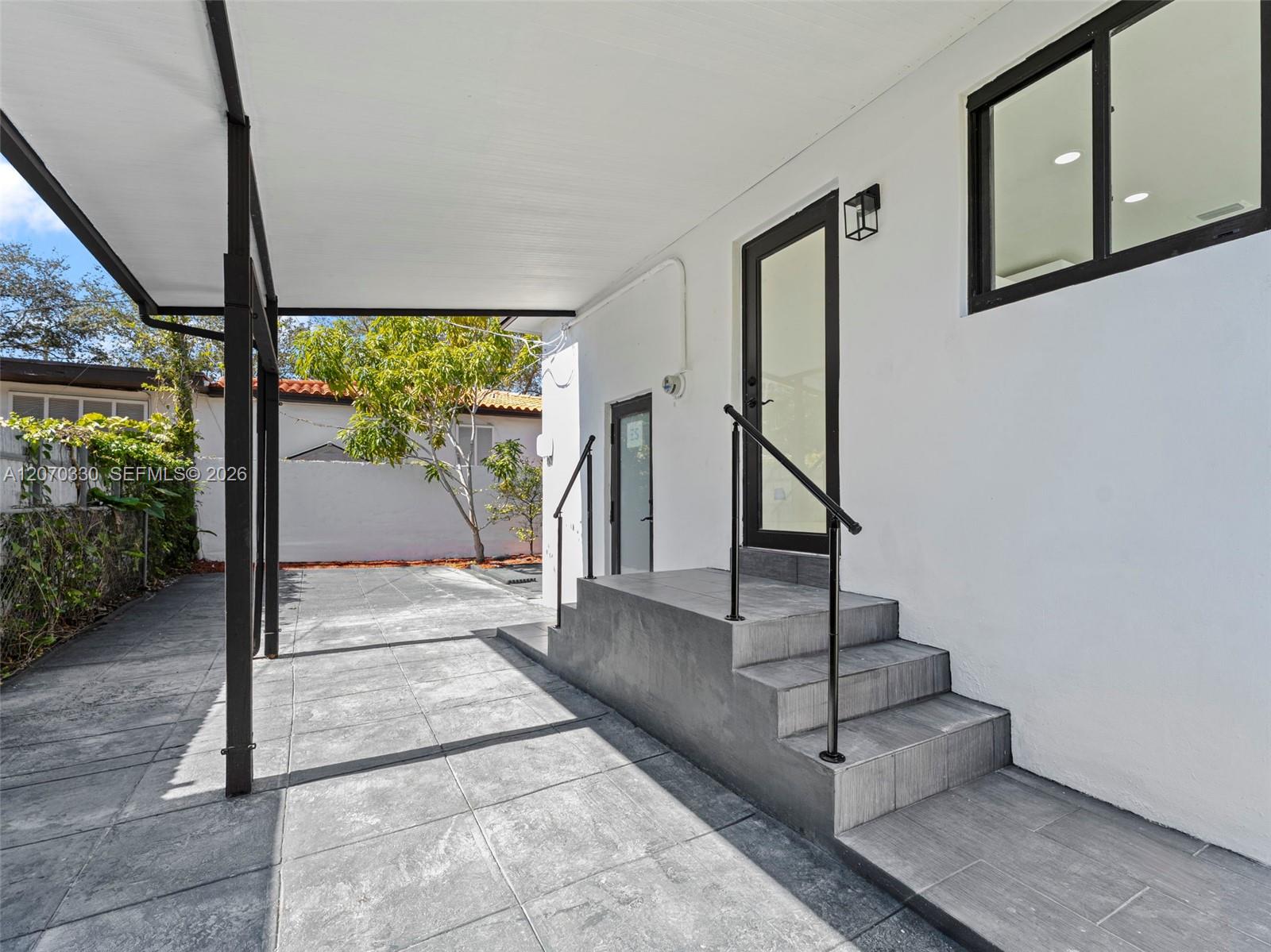2500 SW 23rd Terrace