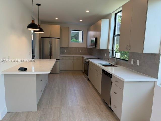 2239 SW 14th Street