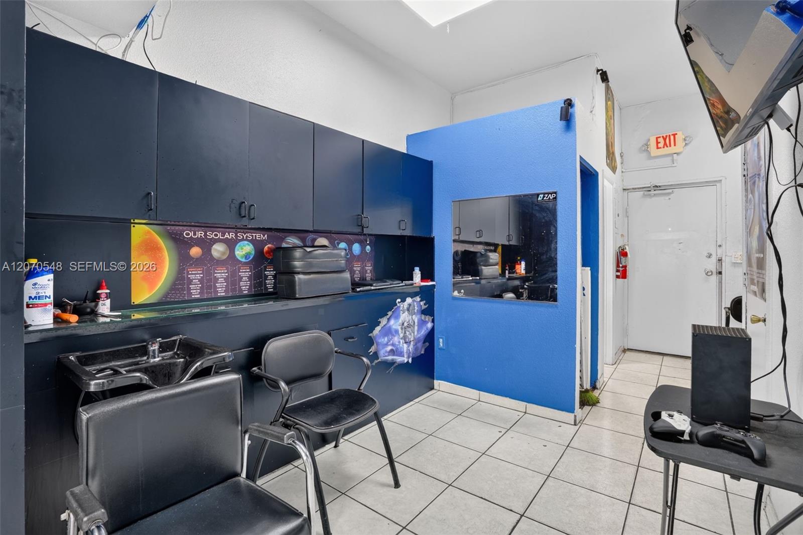 Excellent Opportunity Excellent Opportunity Barbershop For Sale In The H