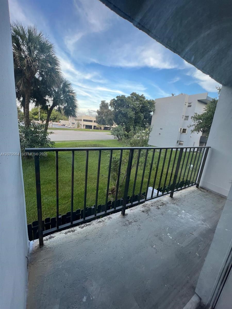 310 Fontainebleau Boulevard