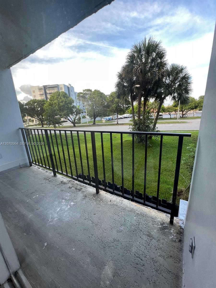 310 Fontainebleau Boulevard