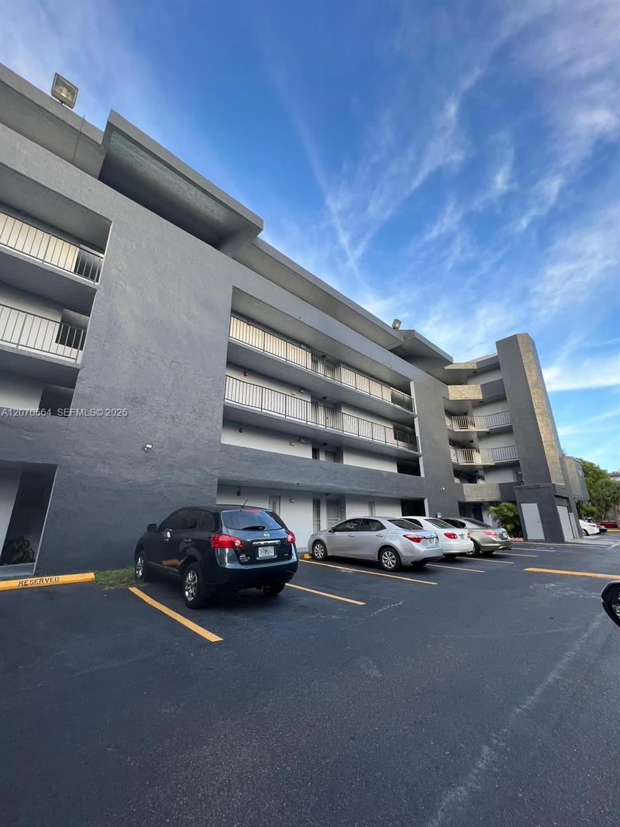 310 Fontainebleau Boulevard