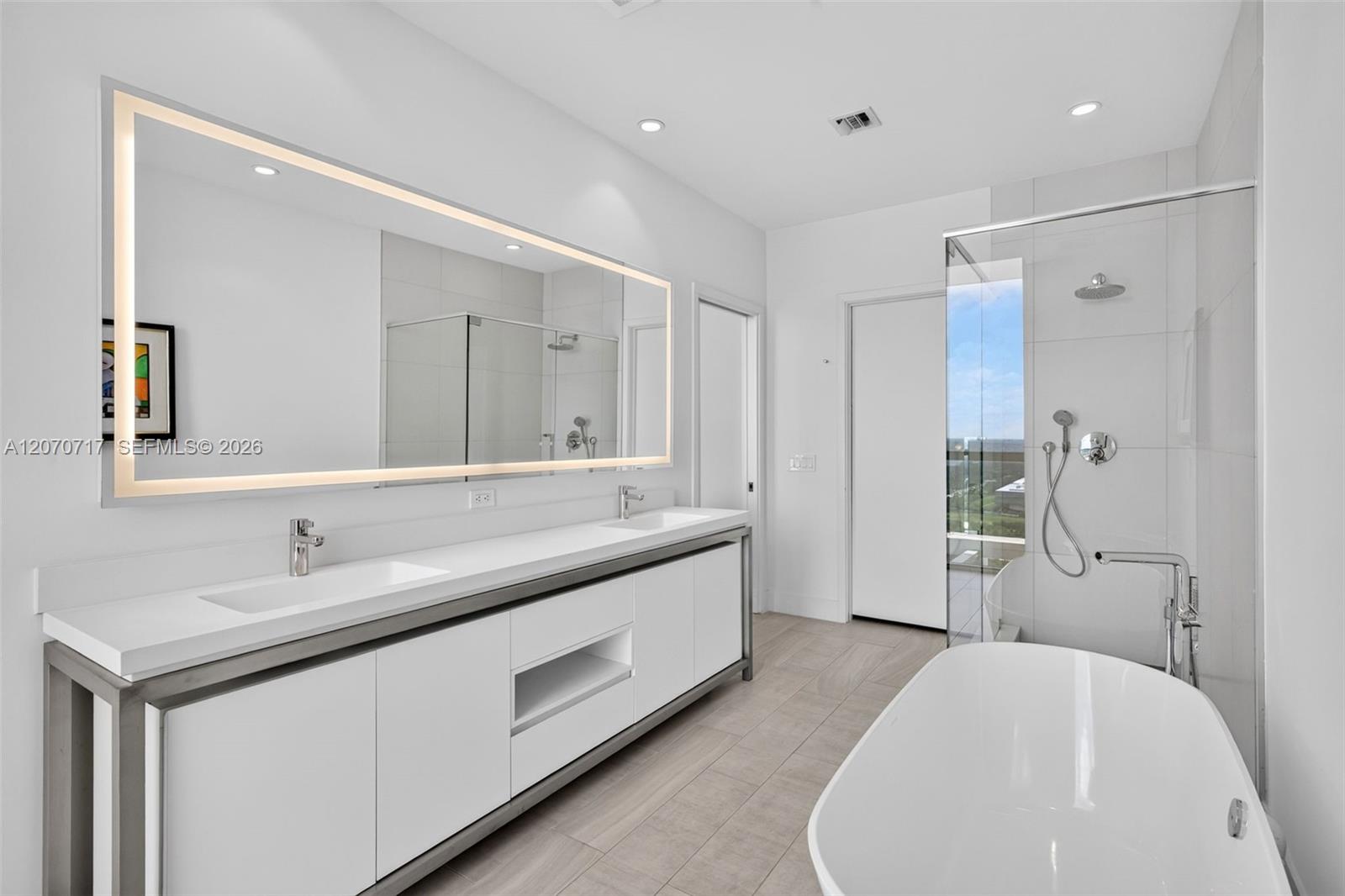 2000 Metropica Way