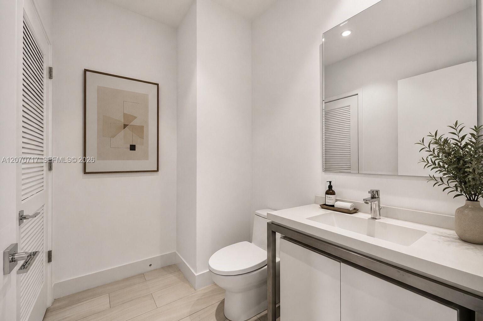 2000 Metropica Way