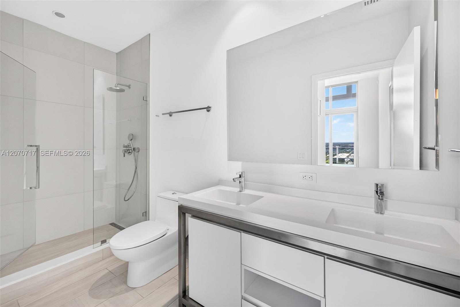 2000 Metropica Way