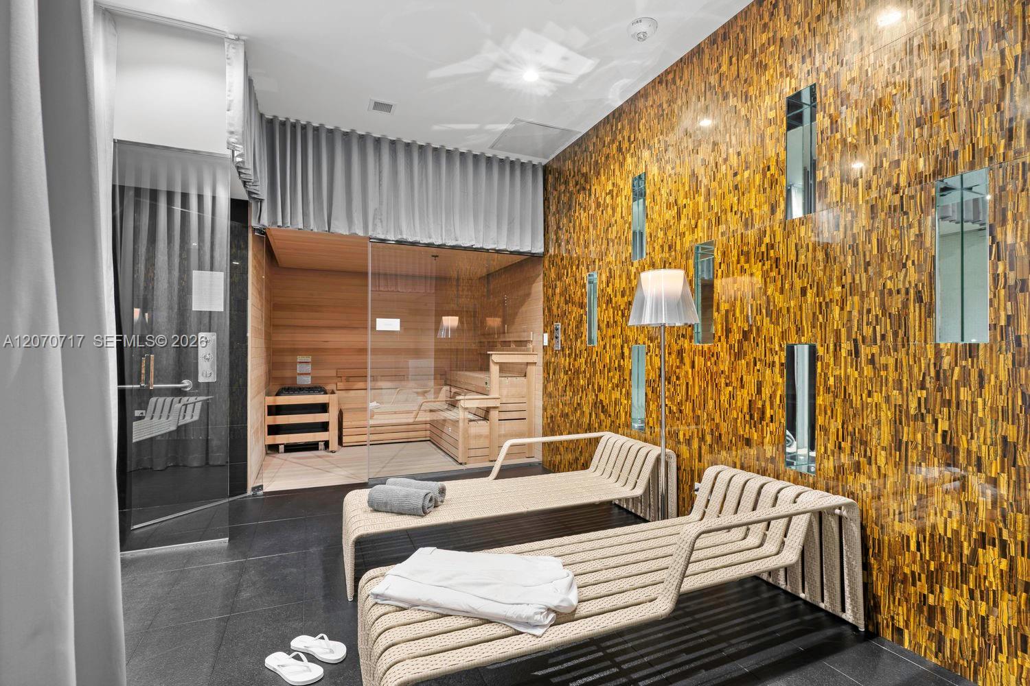 2000 Metropica Way
