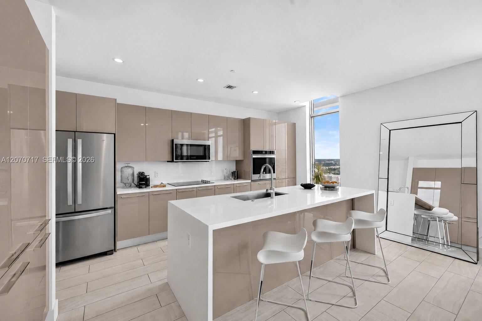 2000 Metropica Way