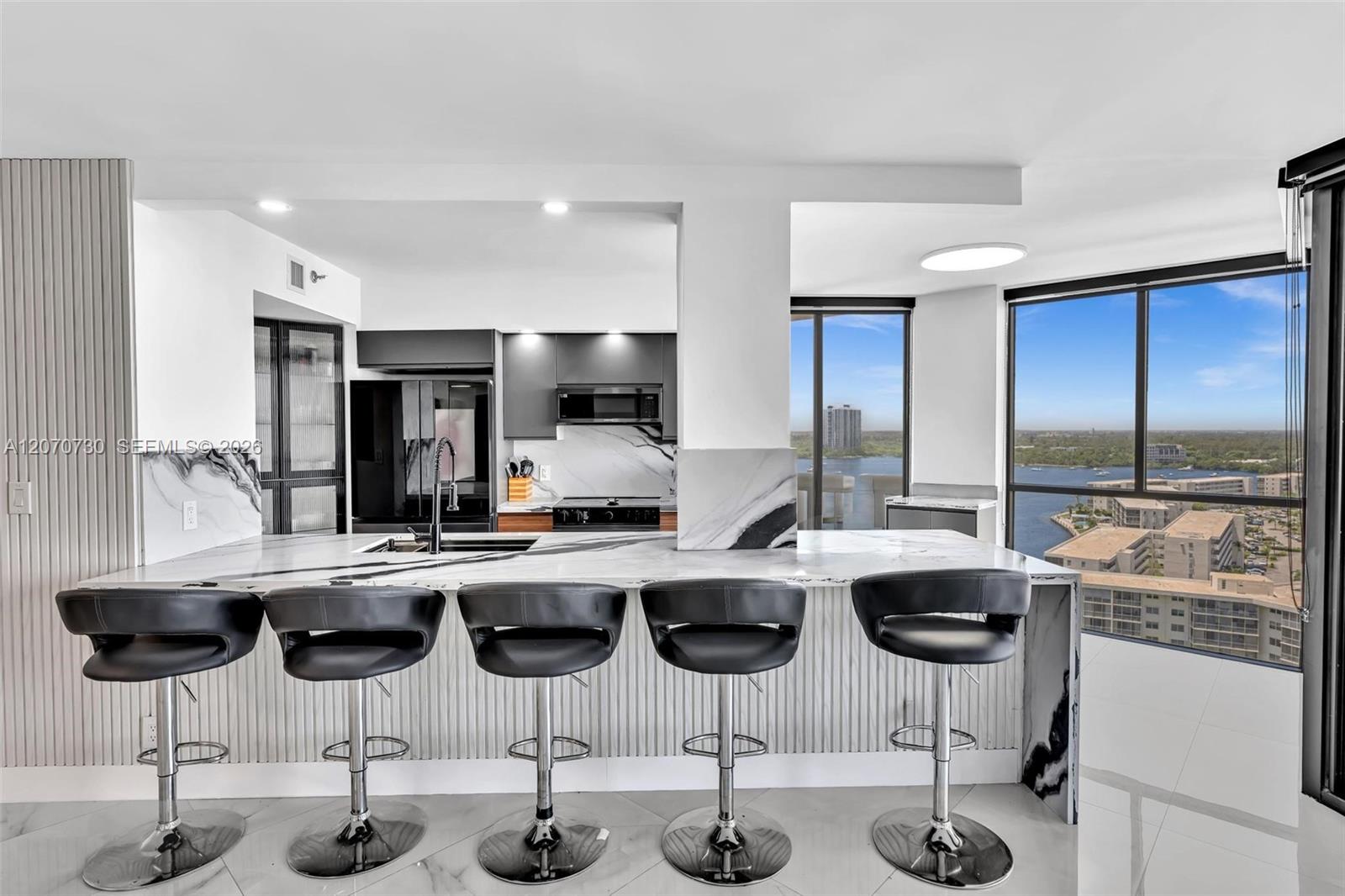 1000 W Island Boulevard