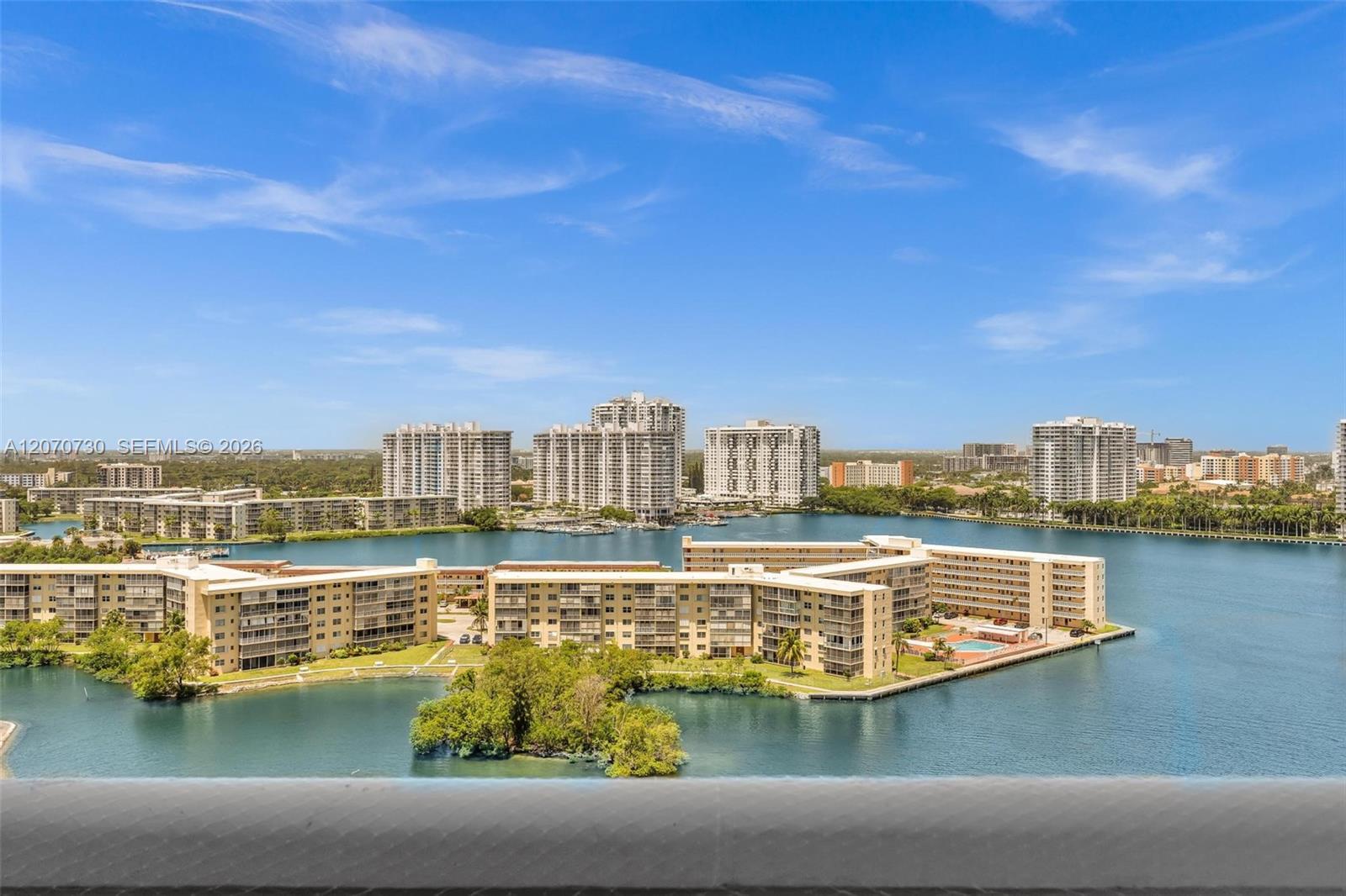 1000 W Island Boulevard