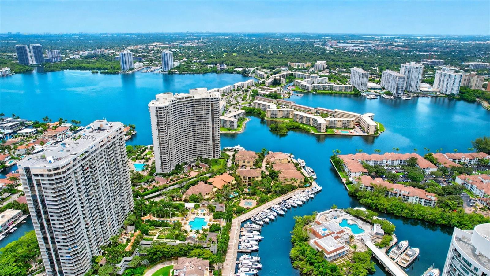 1000 W Island Boulevard