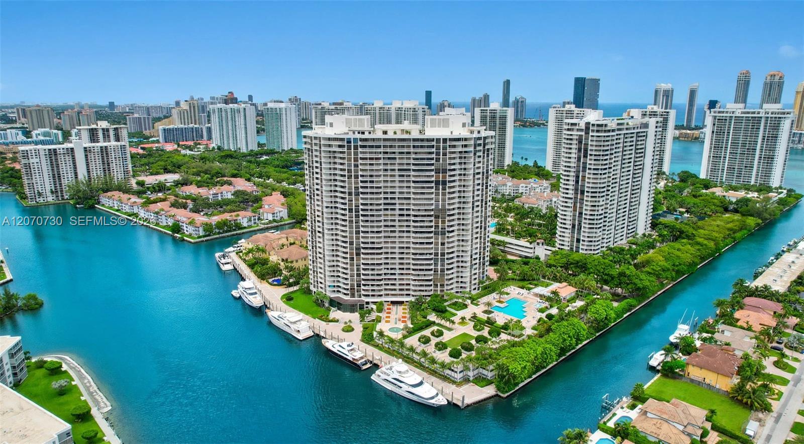 1000 W Island Boulevard