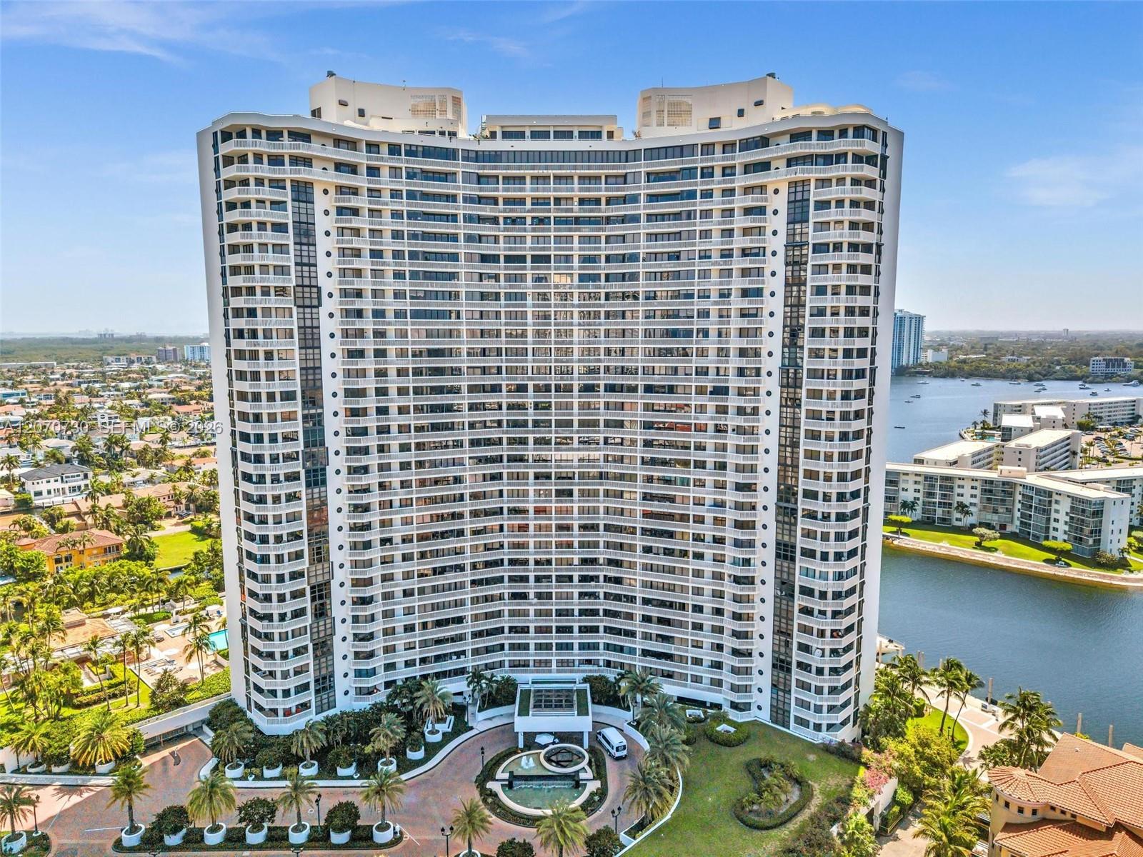1000 W Island Boulevard
