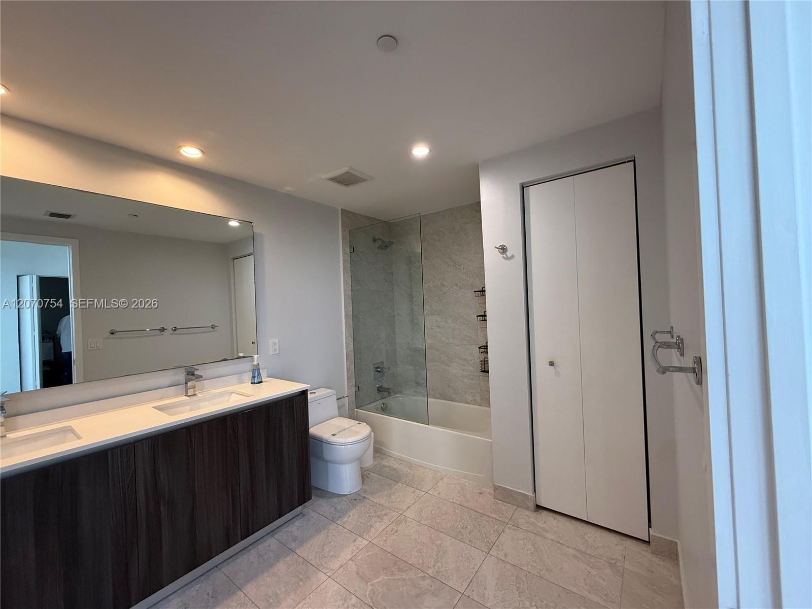 488 NE 18th Street