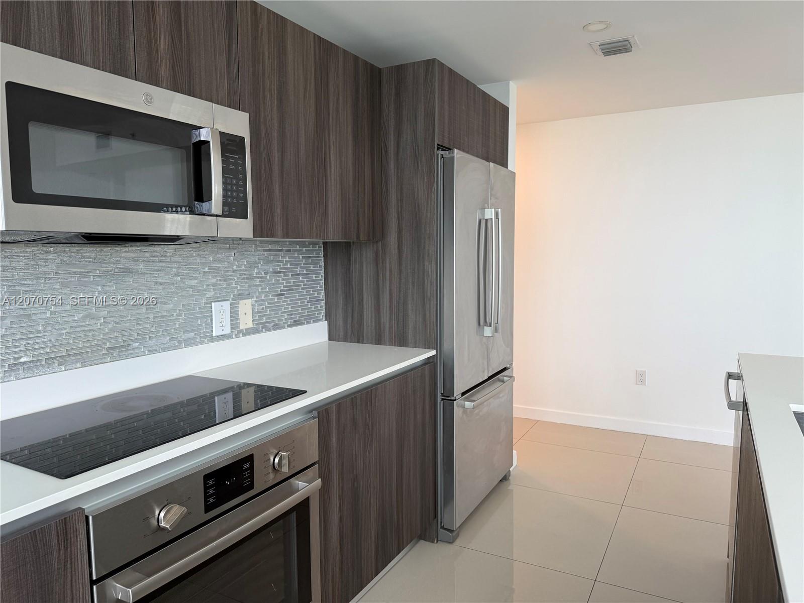 488 NE 18th Street