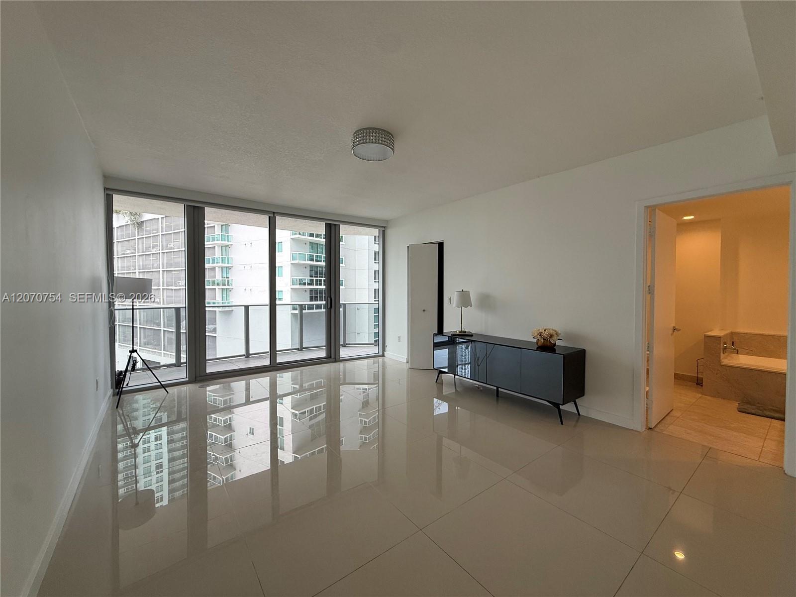 488 NE 18th Street
