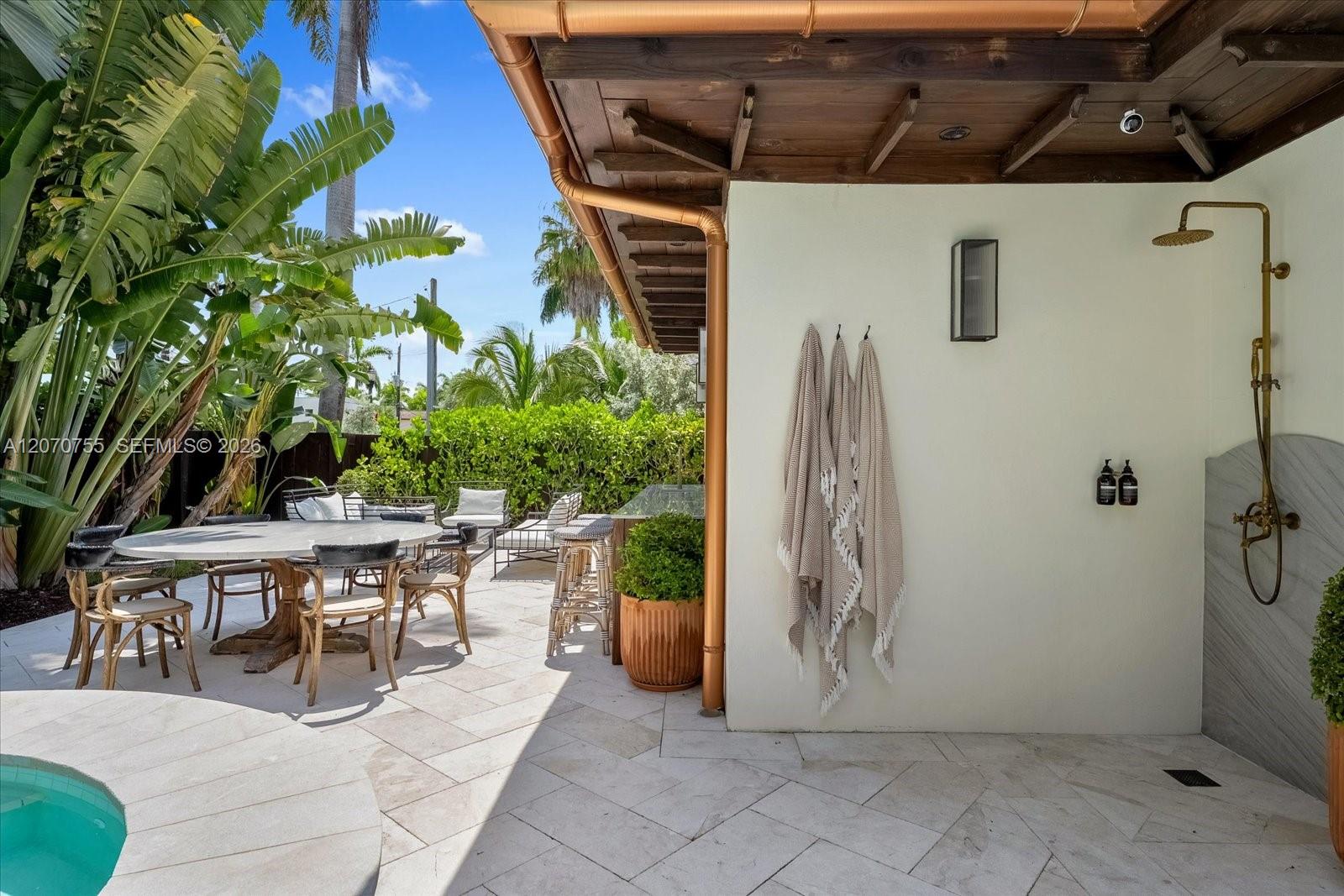 287 Palm Avenue