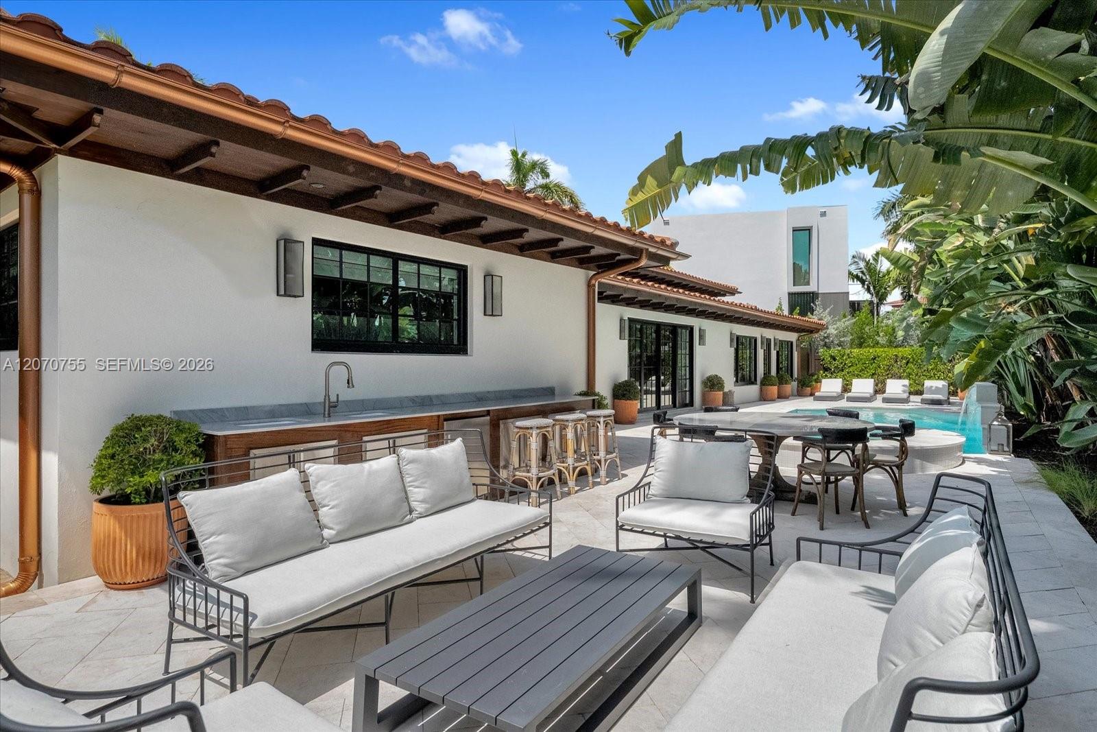 287 Palm Avenue
