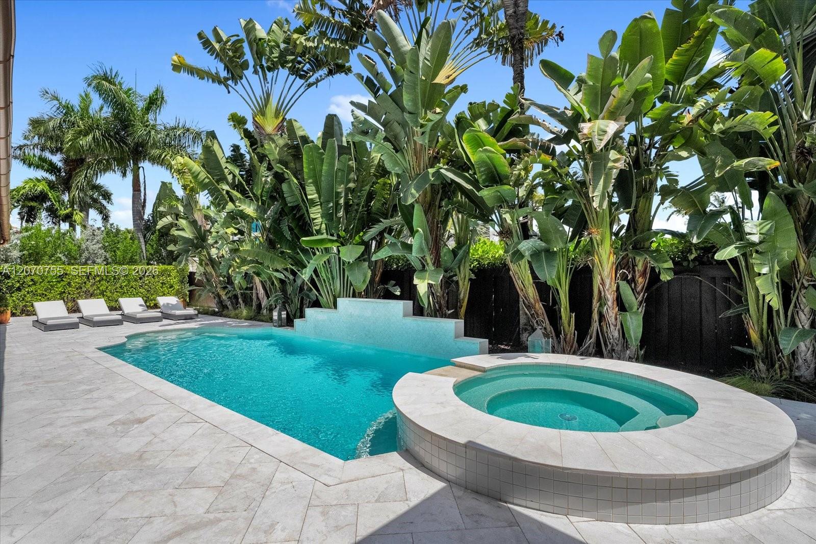 287 Palm Avenue