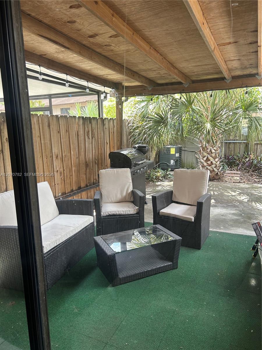 12242 SW 16th Terrace