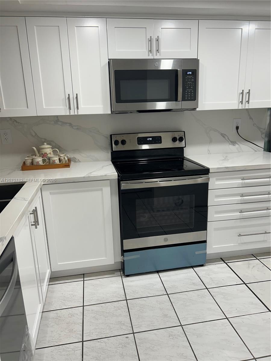 12242 SW 16th Terrace