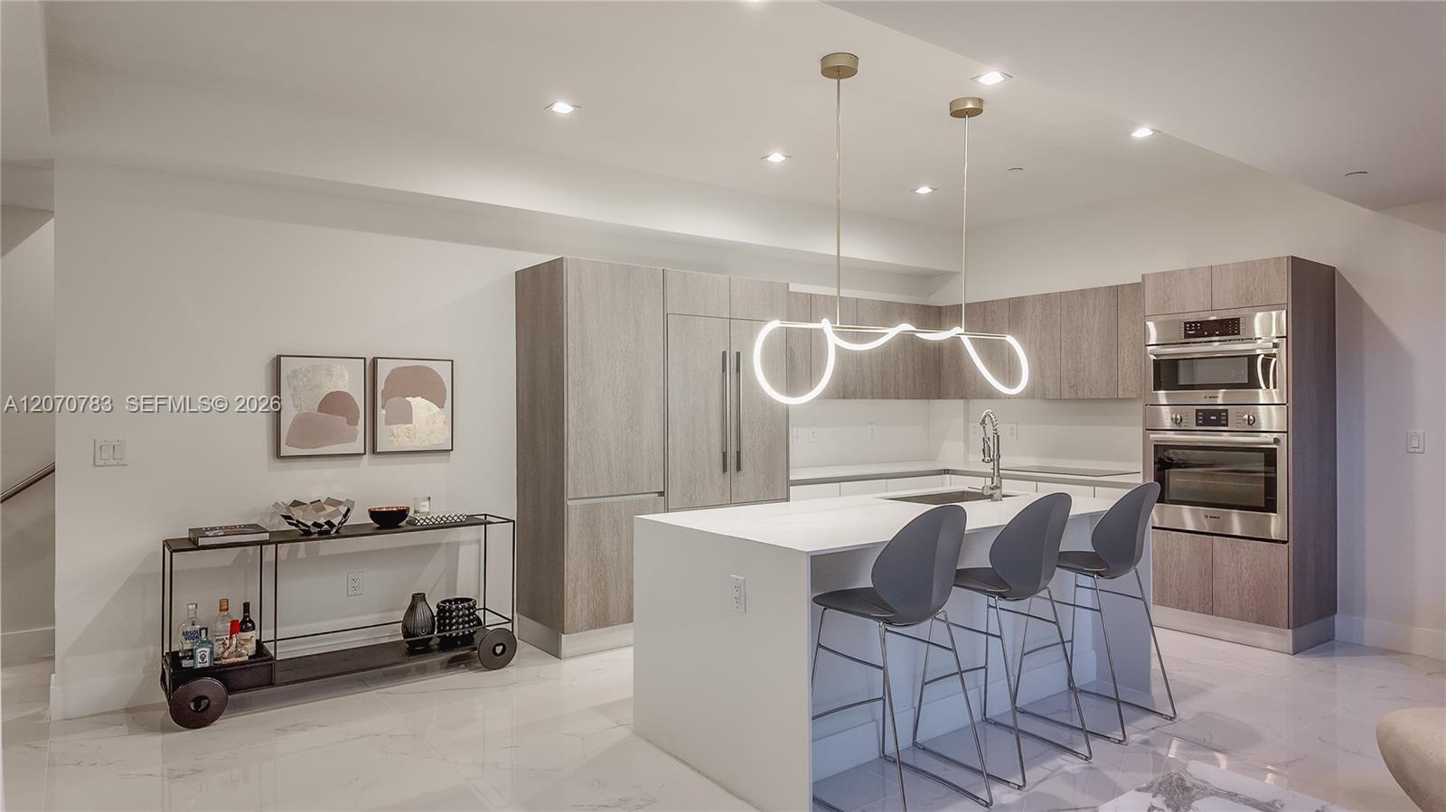 455 NE 39th Street
