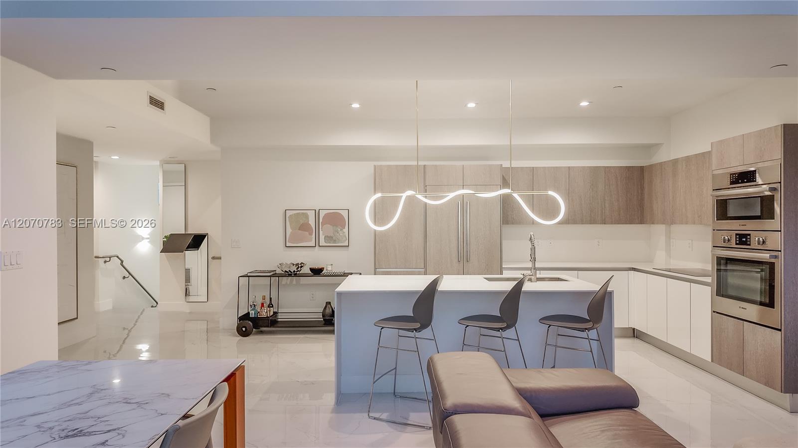 455 NE 39th Street