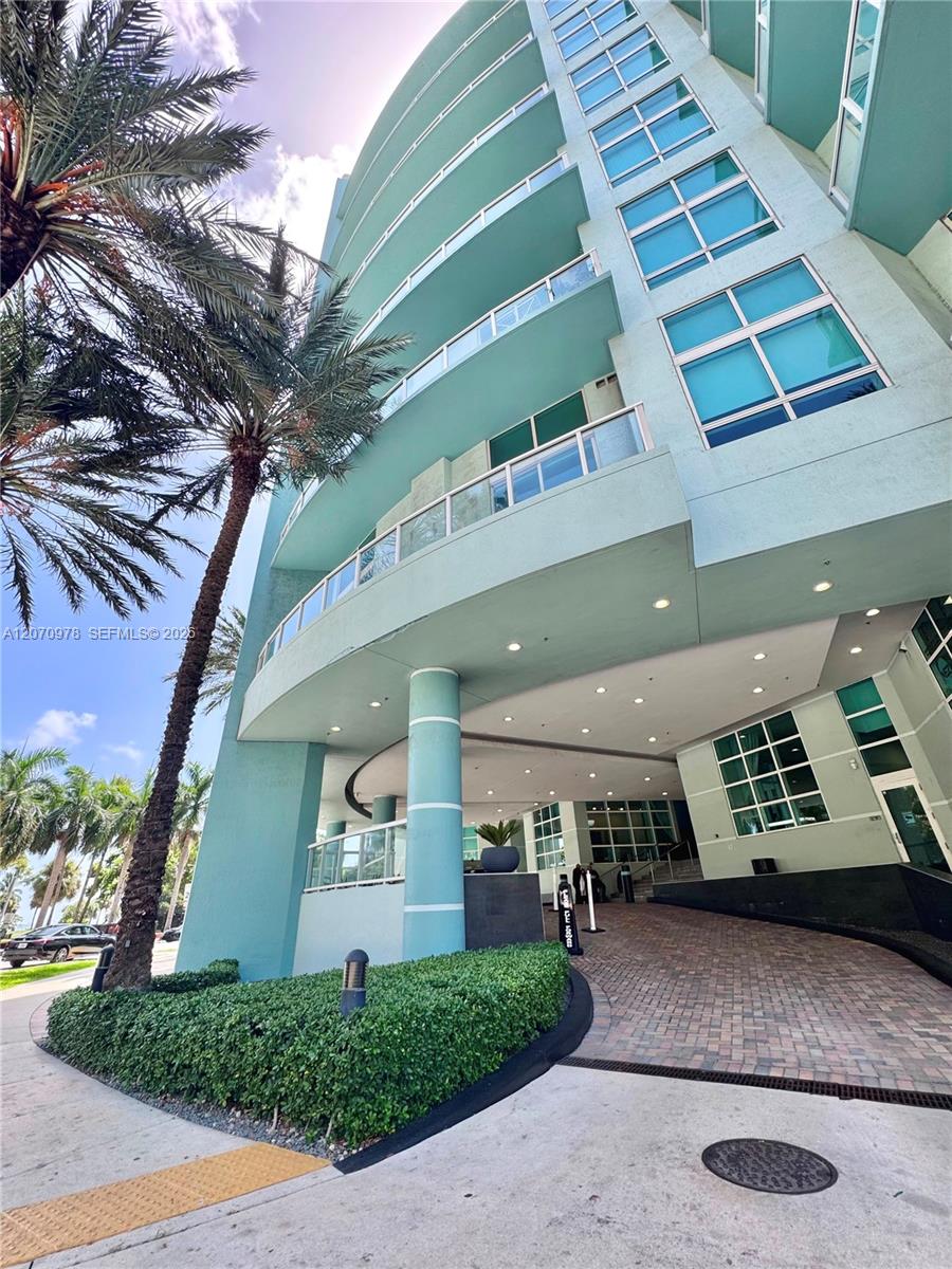 1900 N Bayshore Drive