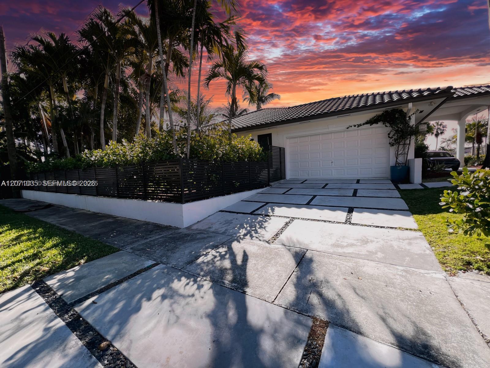 17615 SW 80th