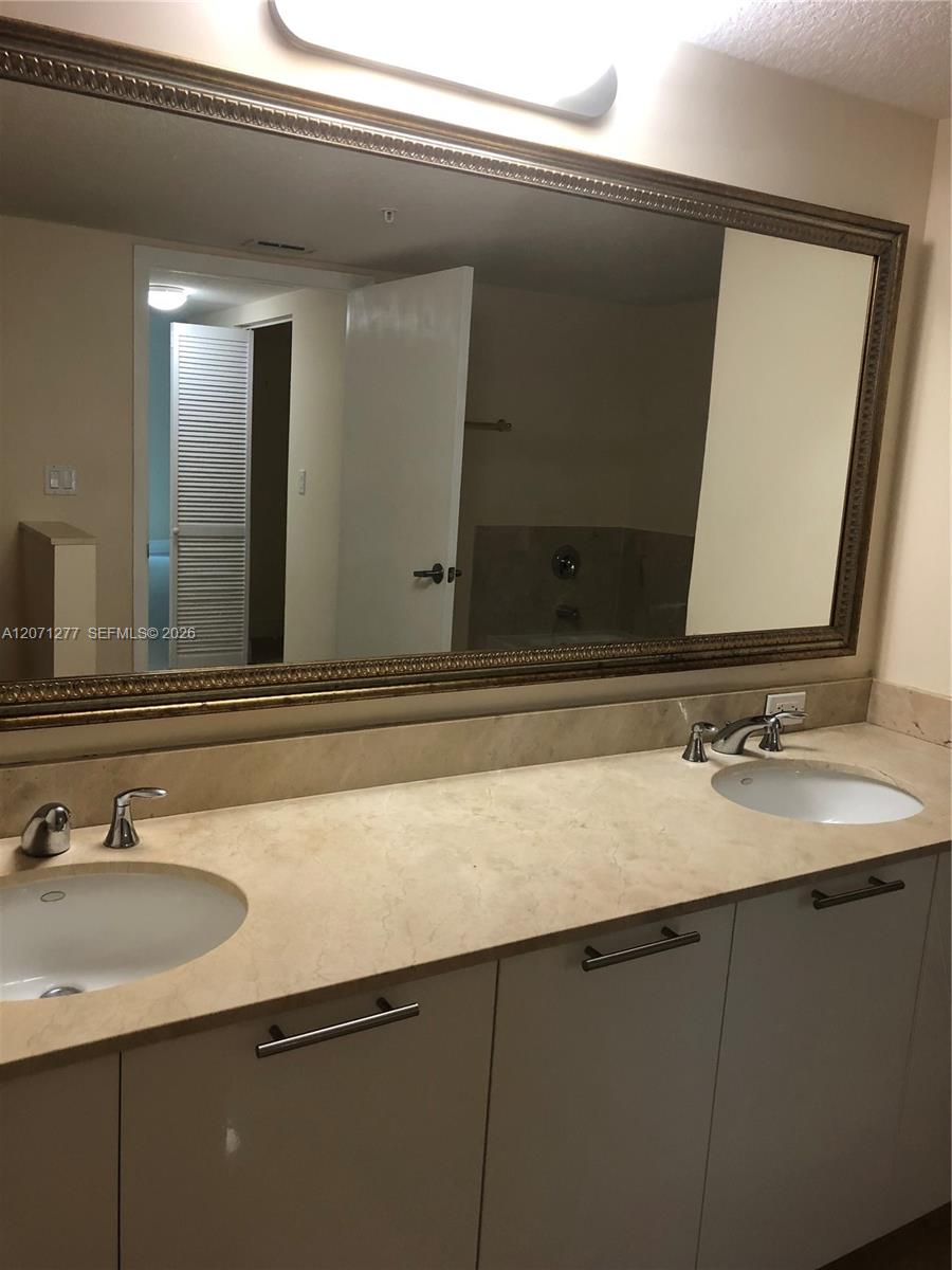 1800 N Bayshore Drive